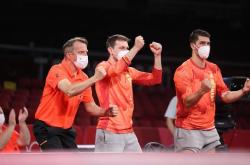 爱游戏tv-波兰队碾压德国队，马龙惊艳四座