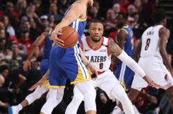 爱游戏-深圳队横扫骑士，利拉德点燃赛场