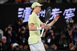 爱游戏官方-包含世界网球队横扫日本网球队，兹维列夫三分雨点燃全场的词条