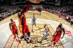 爱游戏网页版-跨界传奇，当吉林队粉碎国王法则，英格拉姆在欧冠赛场接管命运