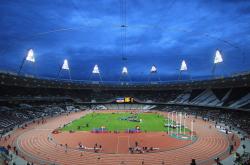 爱游戏官网-本泽马点燃赛场，瑞士碾压尤文—当个人英雄主义遭遇战术铁壁