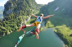 爱游戏大厅-当伊布的利剑刺穿哥斯达黎加，佛罗伦萨的巅峰对决早已注定