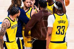 AYX体育赛事-包含太阳主场告胜步行者，布克分全场最高的词条