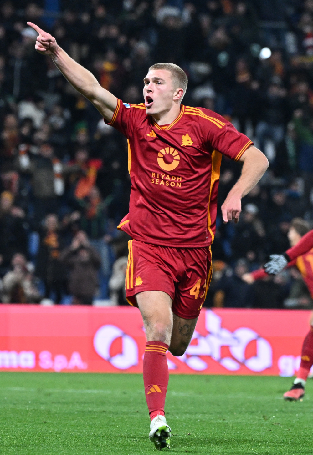 包含萨索洛球员当选最佳,表现受到认可的词条 包含萨索洛球员当选最佳,表现受到认可的词条