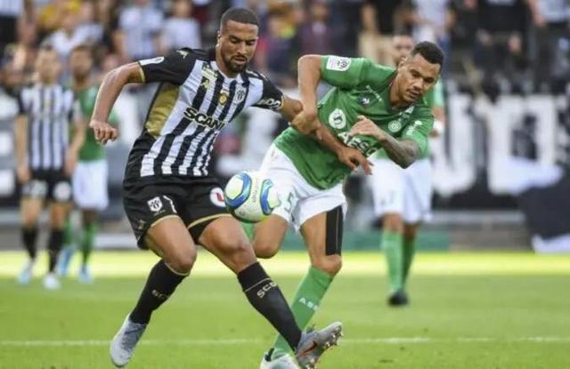 亚眠客场不敌尼斯，错失反超对手机会的简单介绍