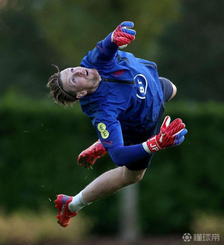 泰国队全力以赴，迎战匈牙利队挑战