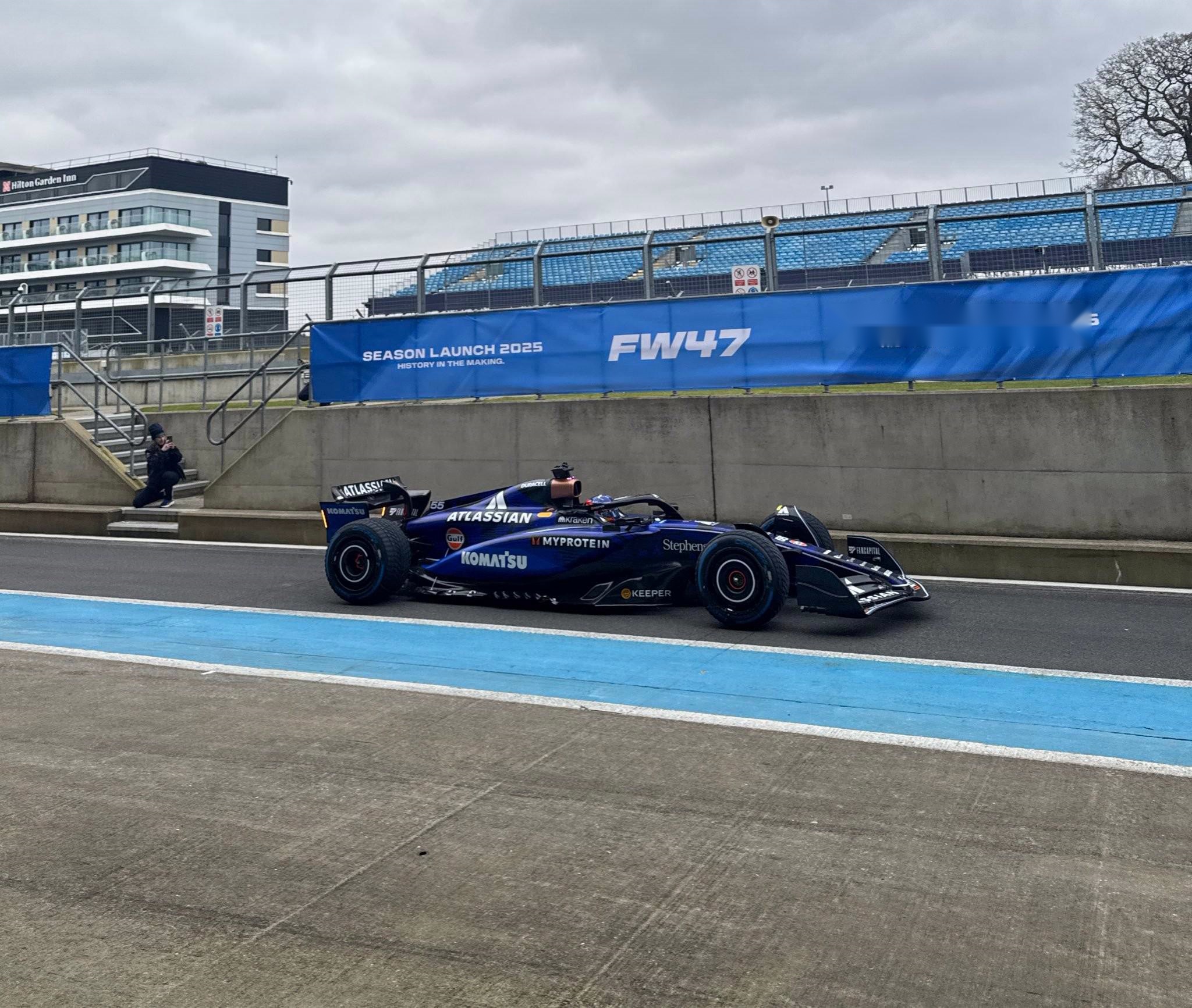 迈凯伦轻取雷诺车队,塞恩斯惊艳四座的简单介绍 迈凯伦轻取雷诺车队,塞恩斯惊艳四座的简单介绍