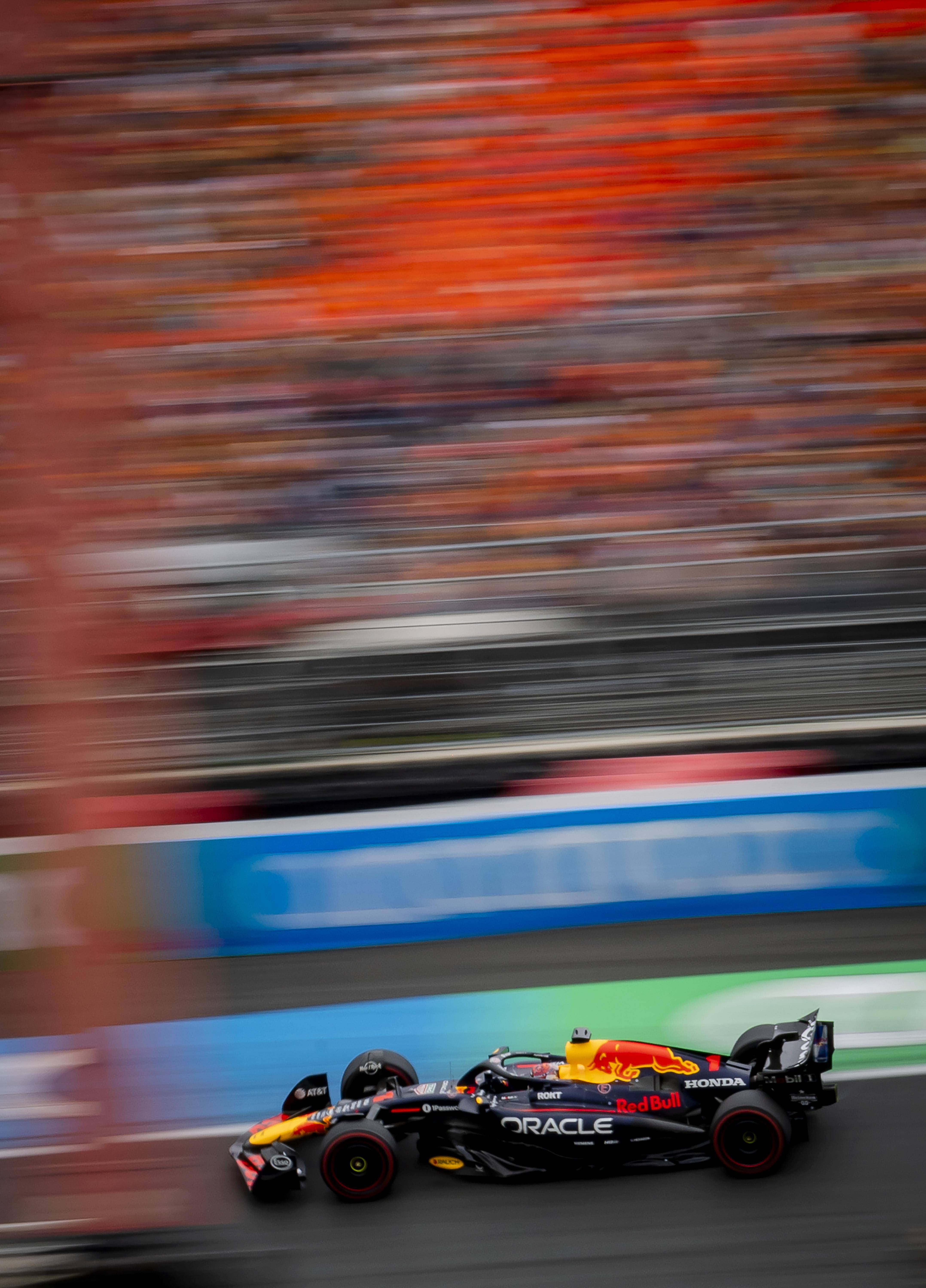 关于红牛车队横扫梅赛德斯，皮亚斯特里刷新纪录的信息