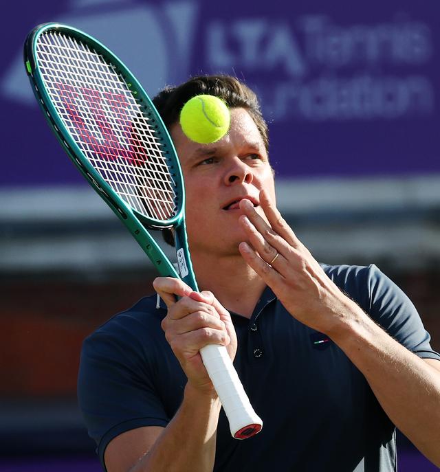 包含世界网球队横扫日本网球队，兹维列夫三分雨点燃全场的词条