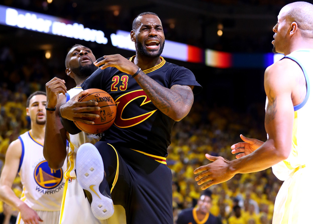 包含勇士B队绝地反击尼克斯，锡安完成帽子戏法的词条