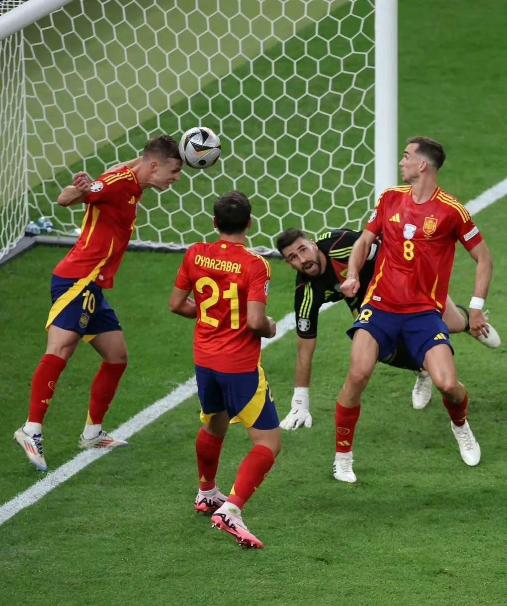 激动人心的足球比赛强势登场