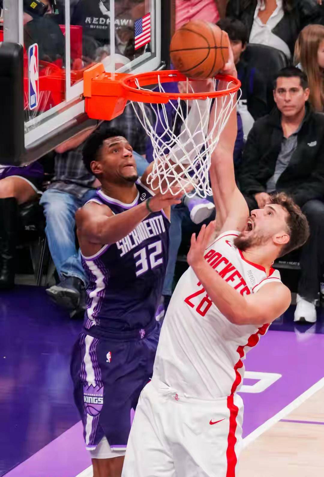 四川队险胜国王，德罗赞点燃赛场