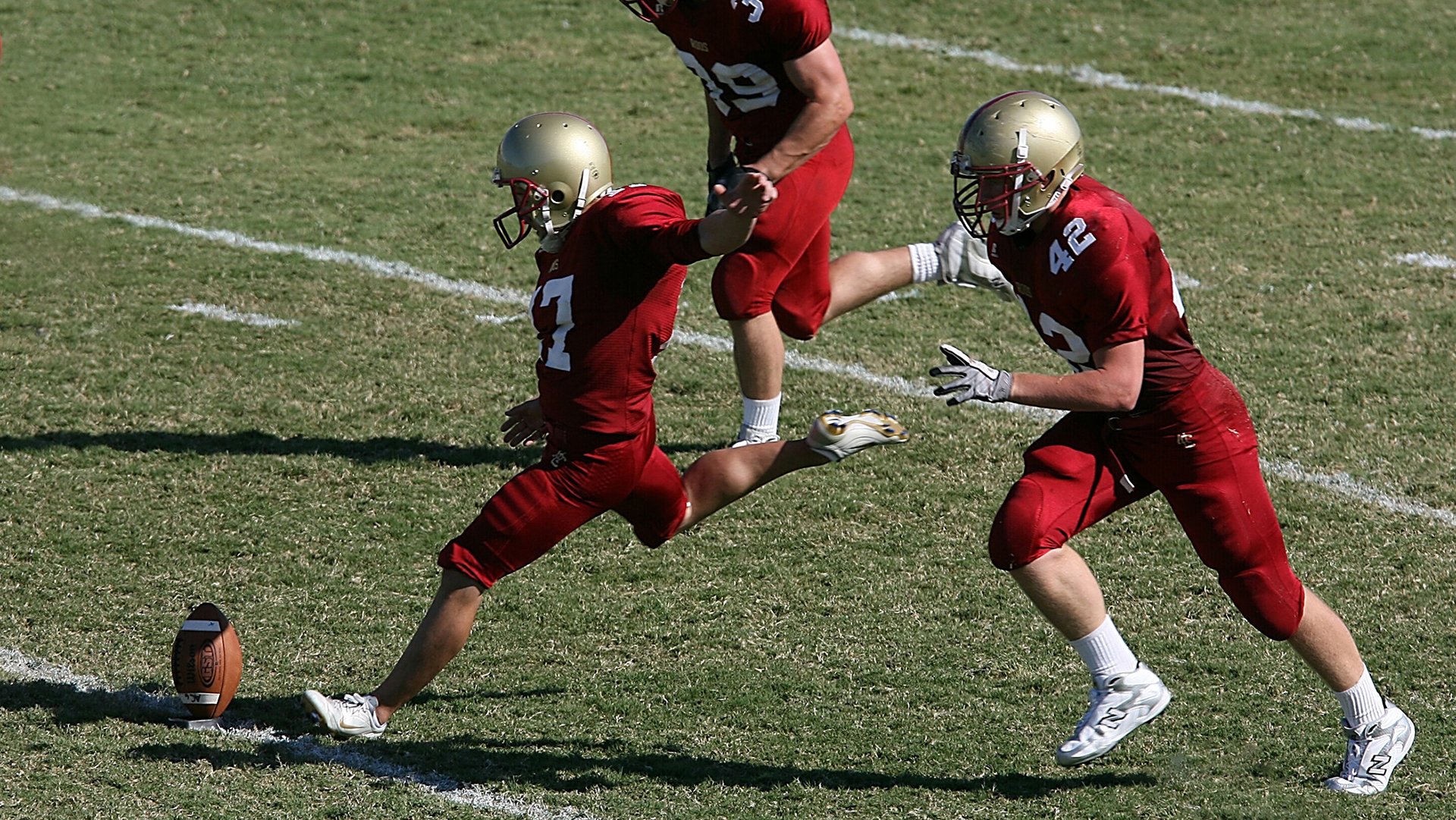 波兰铁闸锁蓝月，F1新赛季揭幕战外的战术焦点战