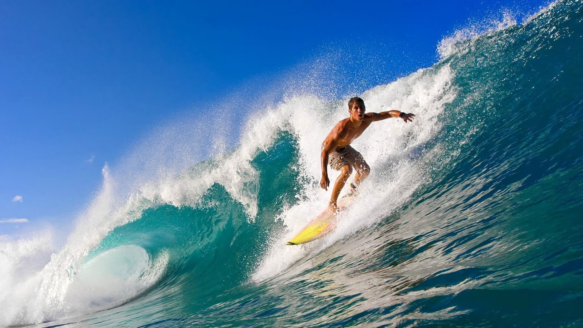 内马尔爆发，AC米兰生死战取胜曼城，一场跨越时空的足球狂想